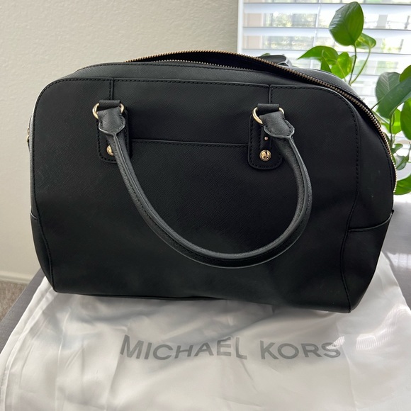 Michael Kors Shoulder Bag - Picture 4 of 10